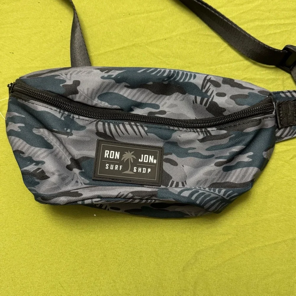 NWT Ron Jon Surf Shop Unisex Men Women Camouflage Waist Bag Fanny Pack Crossbody - Picture 6 of 12